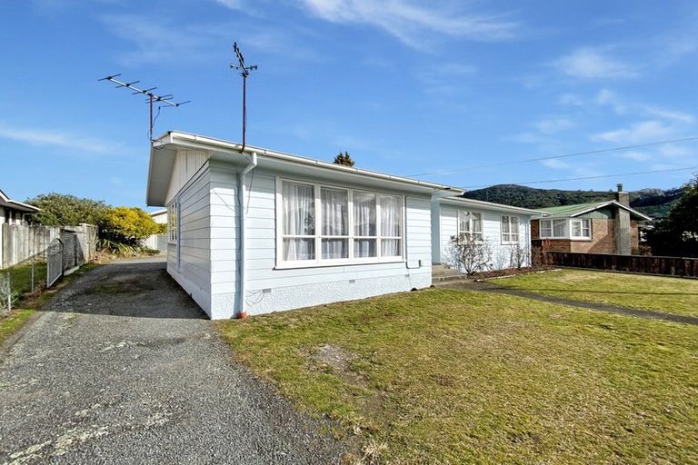 Photo of property in 15 Euan Street, Mangakakahi, Rotorua, 3015