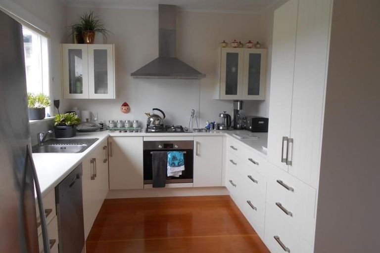 Photo of property in 53 Creswick Terrace, Northland, Wellington, 6012