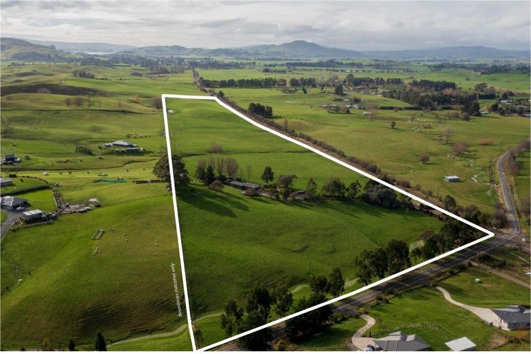 Photo of property in 101 Racecourse Road, Waipawa, Otane, 4277