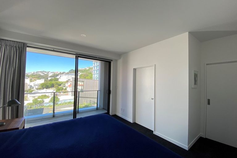 Photo of property in 18u1 Oriental Terrace, Oriental Bay, Wellington, 6011