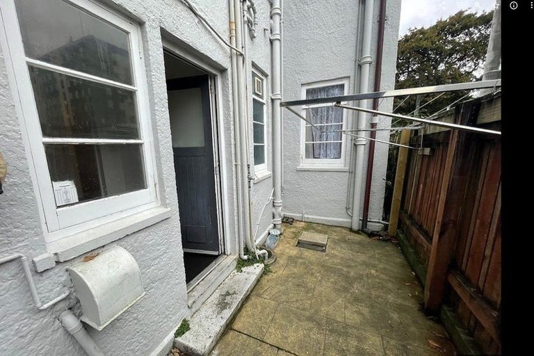 Photo of property in Norton Flats, 302u1 Willis Street, Aro Valley, Wellington, 6011