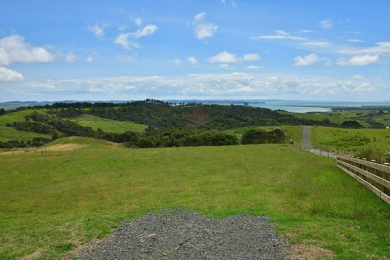Photo of property in 117 West Road, Kaukapakapa, 0873