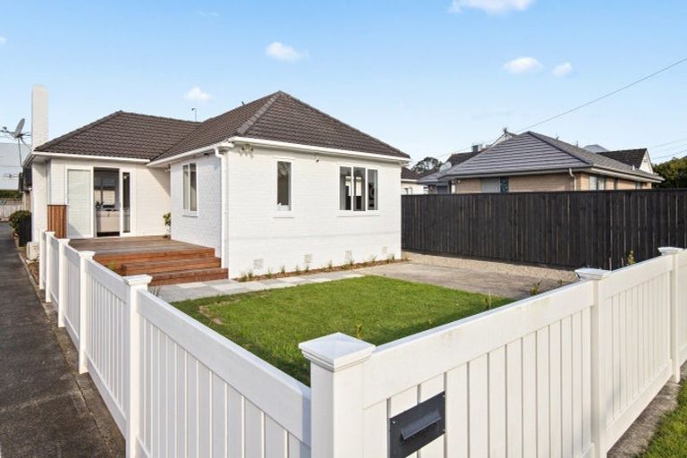 Photo of property in 19 Dublin Street, Pukekohe, 2120