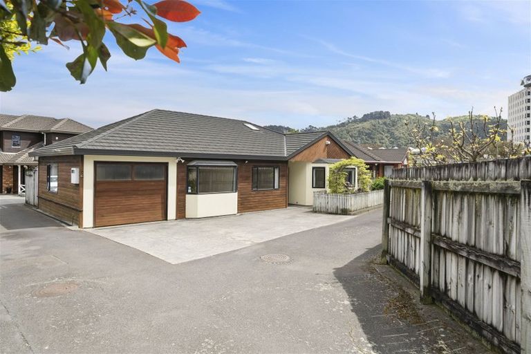 Photo of property in 2/20 De Menech Grove, Avalon, Lower Hutt, 5011
