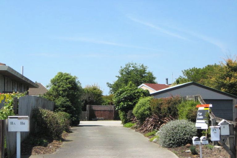 Photo of property in 17a Leonie Place, Aranui, Christchurch, 8061