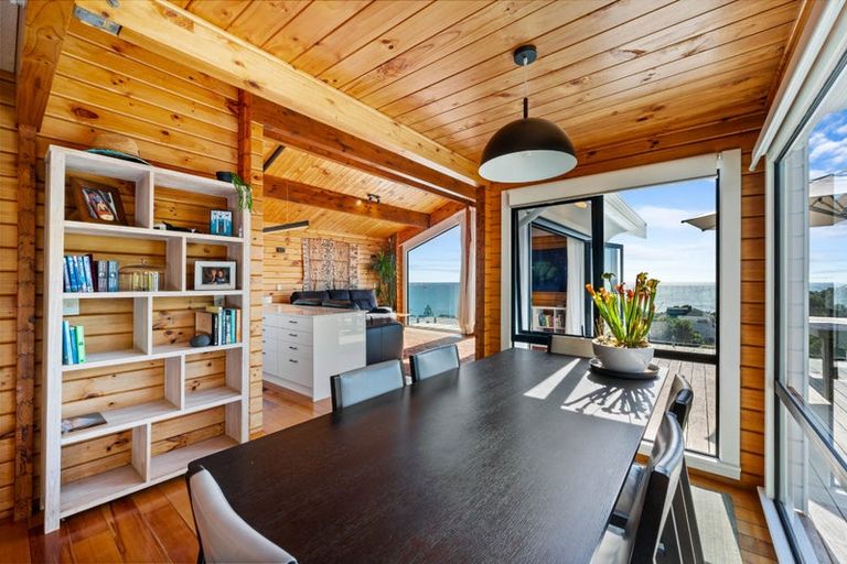 Photo of property in 3 Edwin Mitchelson Road, Muriwai, Waimauku, 0881