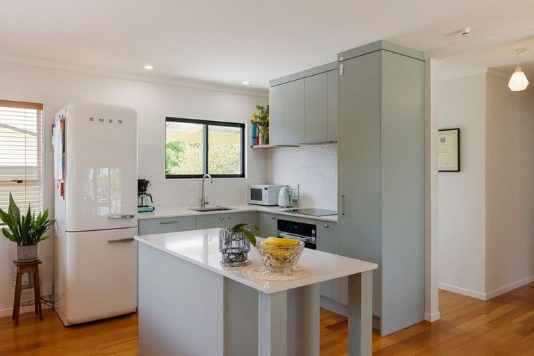 Photo of property in 11 Moore Street, Leamington, Cambridge, 3432