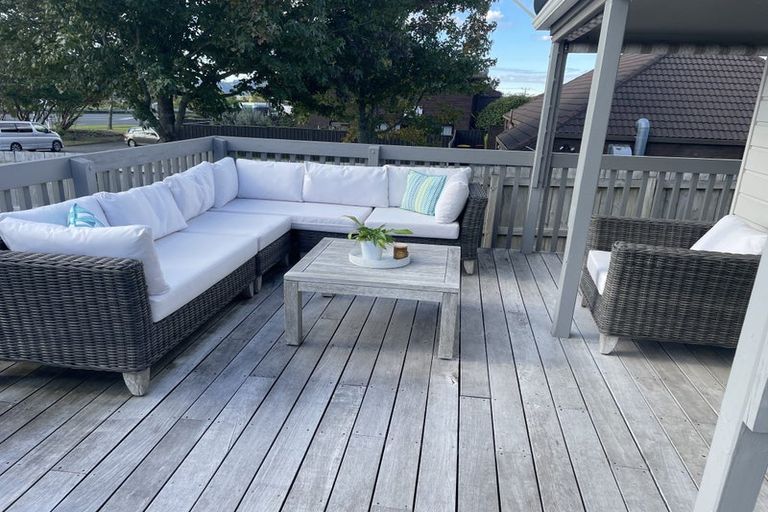 Photo of property in 323 Hobsonville Road, Hobsonville, Auckland, 0618