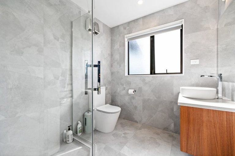Photo of property in 38 Craigs Way, Hobsonville, Auckland, 0616
