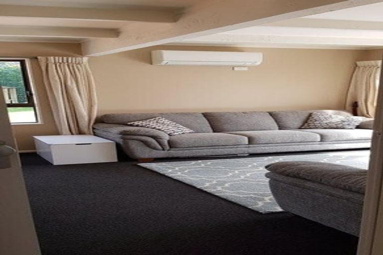 Photo of property in 17 Mallard Grove, Churton Park, Wellington, 6037