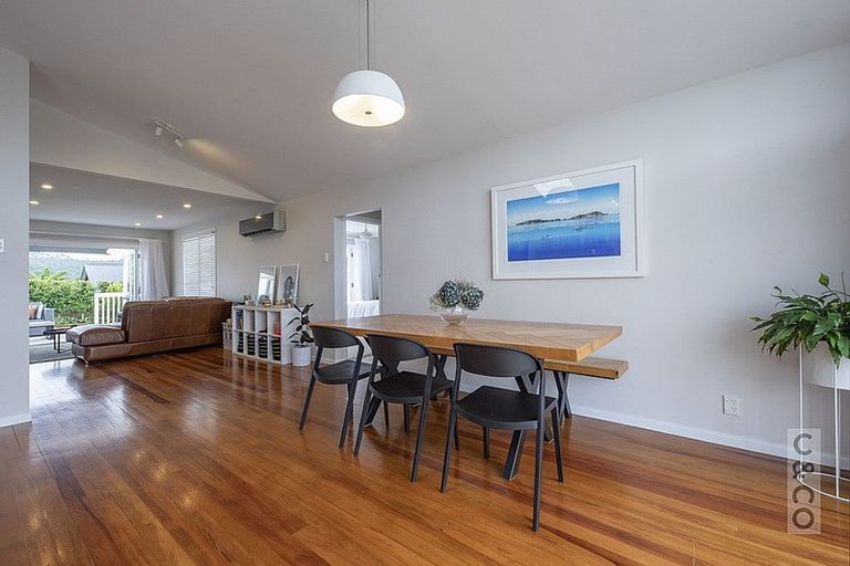 Photo of property in 25 Maude Street, Riverhead, 0820