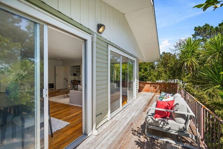 Photo of property in 81 Park Rise, Campbells Bay, Auckland, 0630