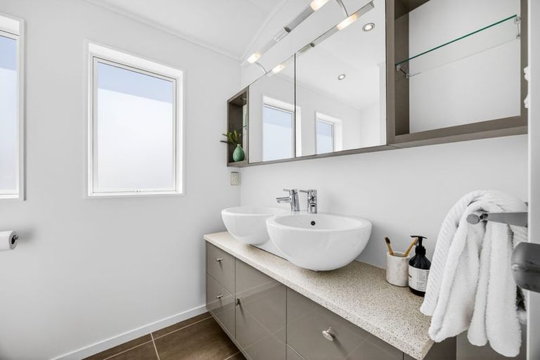 Photo of property in 159 Vipond Road, Stanmore Bay, Whangaparaoa, 0932
