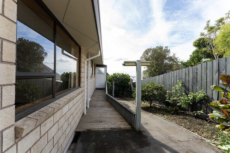 Photo of property in 81 Cannon Hill Crescent, Mount Pleasant, Christchurch, 8081