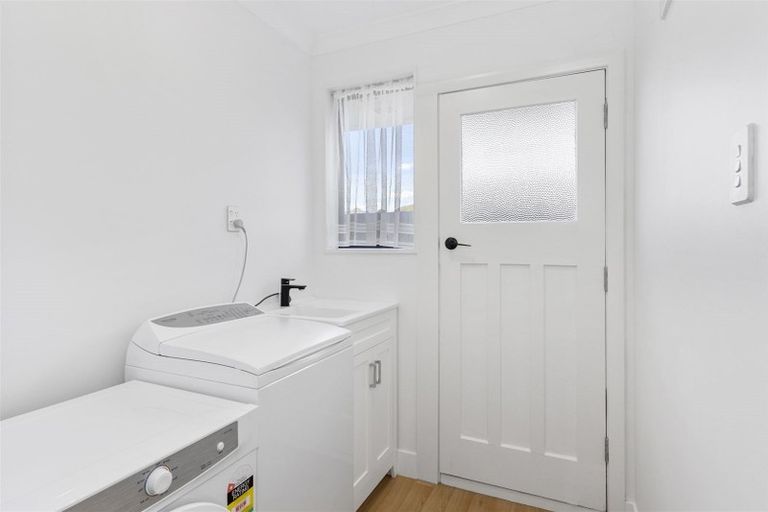 Photo of property in 12 Rutherford Street, Woolston, Christchurch, 8023