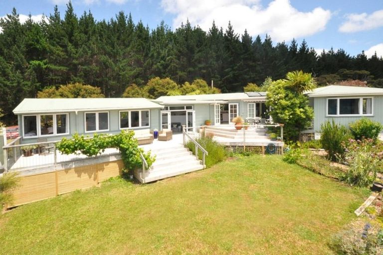 Photo of property in 271 Ararimu Valley Road, Helensville, Waimauku, 0882