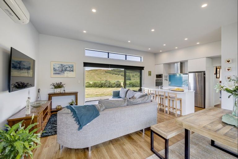 Photo of property in 8 Riverview Drive, Otane, 4277