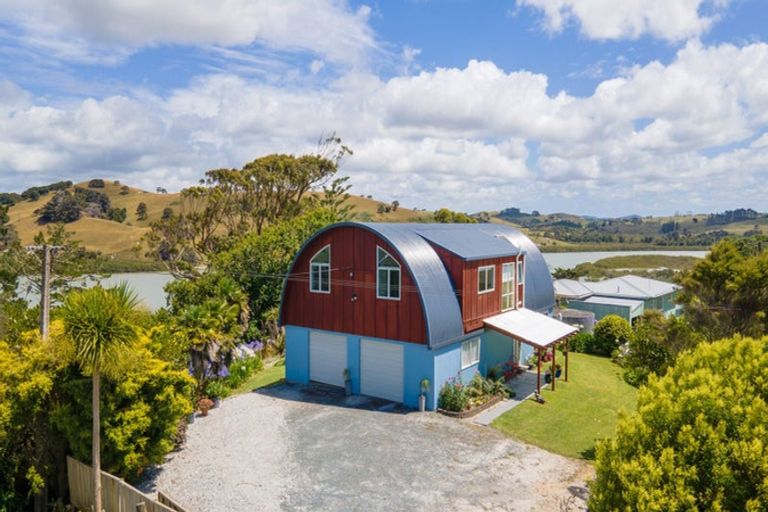 Photo of property in 109 Wharf Road, Port Albert, Wellsford, 0973