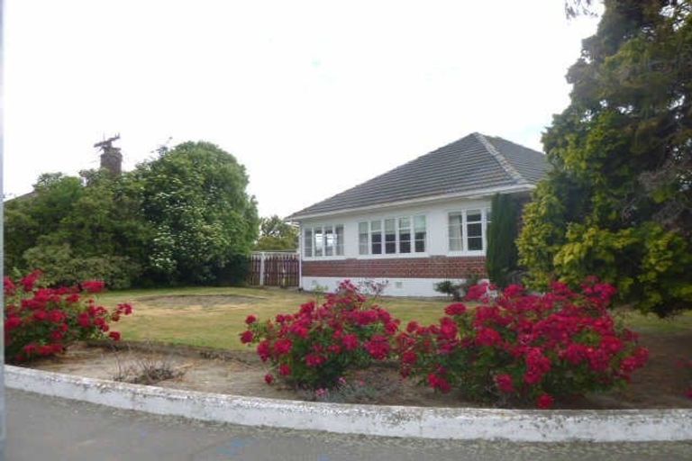 Photo of property in 2 Kawaka Street, Riccarton, Christchurch, 8041