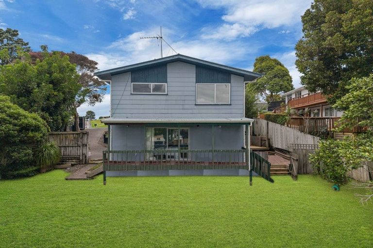 Photo of property in 14 Beauchamp Drive, Massey, Auckland, 0614