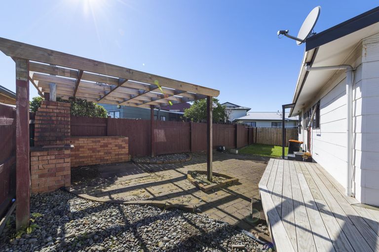 Photo of property in 31 Peter Hall Drive, Kelvin Grove, Palmerston North, 4414