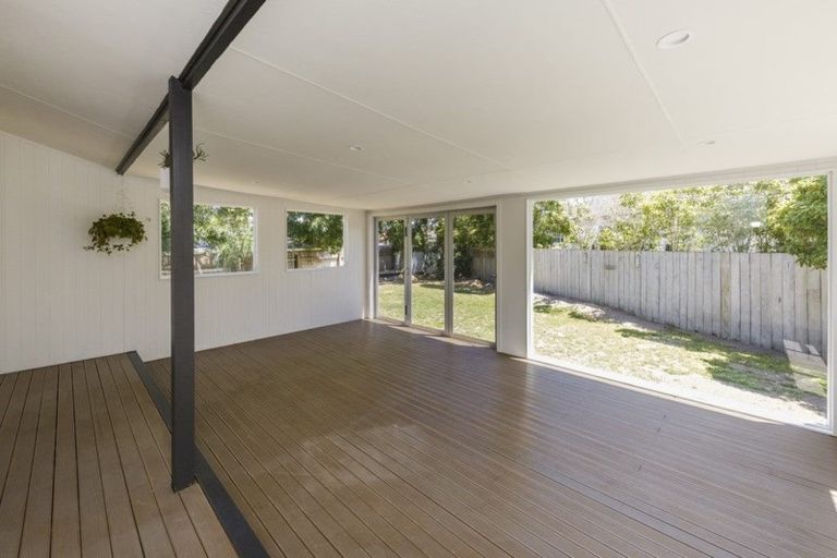 Photo of property in 19 Peppertree Glade, Kelvin Grove, Palmerston North, 4414