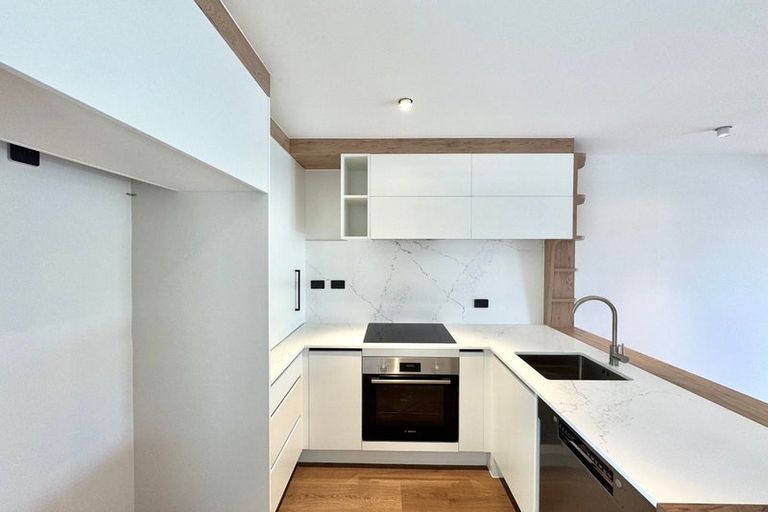 Photo of property in 2/30 Wellesley Road, Mangere Bridge, Auckland, 2022