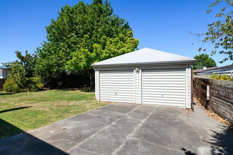 Photo of property in 31 Dunk Place, Milson, Palmerston North, 4414