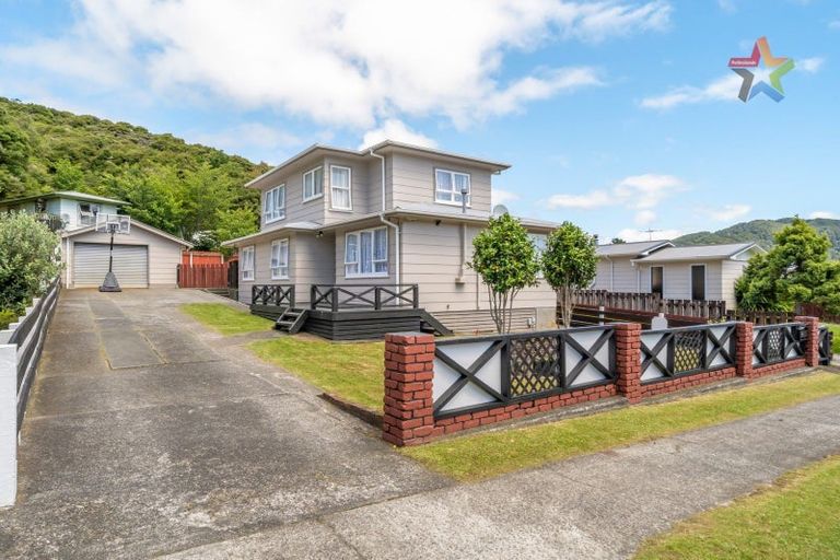 Photo of property in 20 Manurewa Grove, Wainuiomata, Lower Hutt, 5014