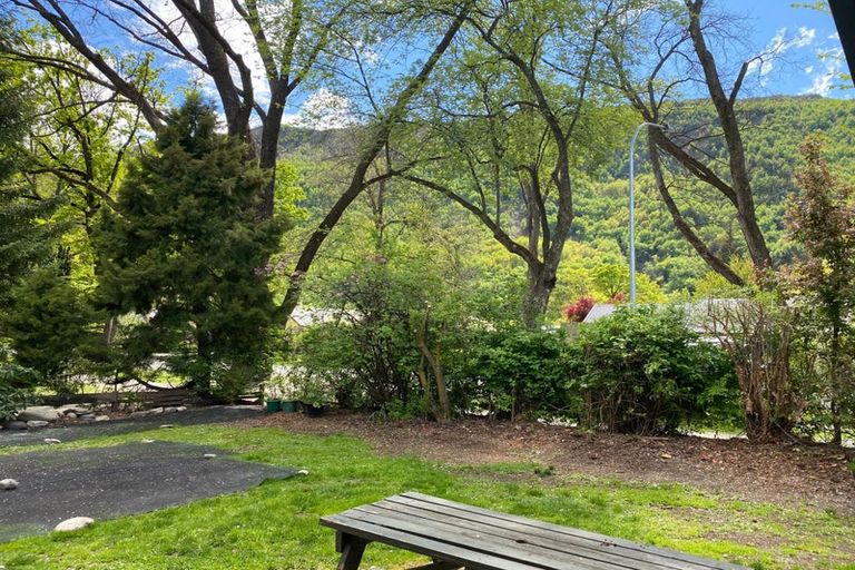 Photo of property in 32 Bedford Street, Arrowtown, 9302