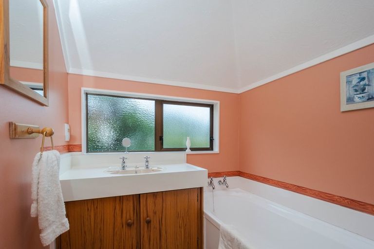 Photo of property in 115f4 Owen Street, Newtown, Wellington, 6021