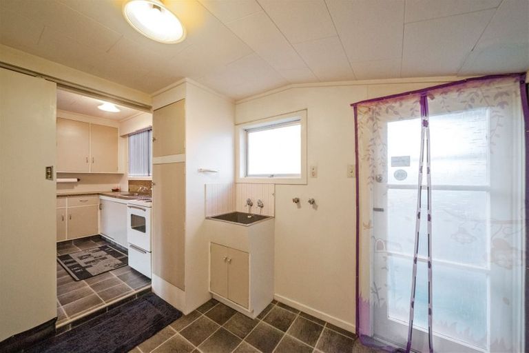 Photo of property in 9 Puriri Street, Hawera, 4610