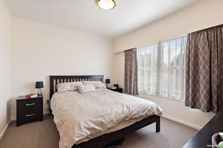 Photo of property in 1/84 Archers Road, Glenfield, Auckland, 0629