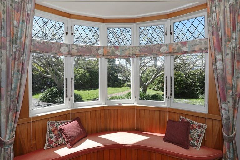 Photo of property in 6 Ross Street, Marton, 4710