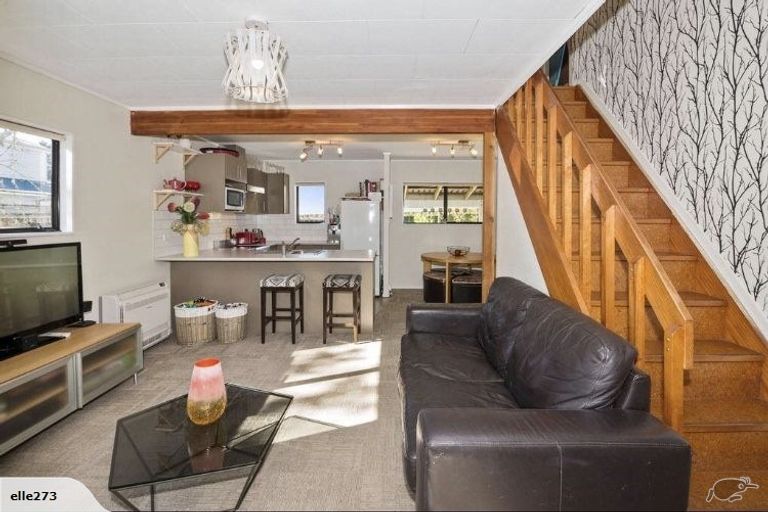 Photo of property in 84b Kaurilands Road, Titirangi, Auckland, 0604