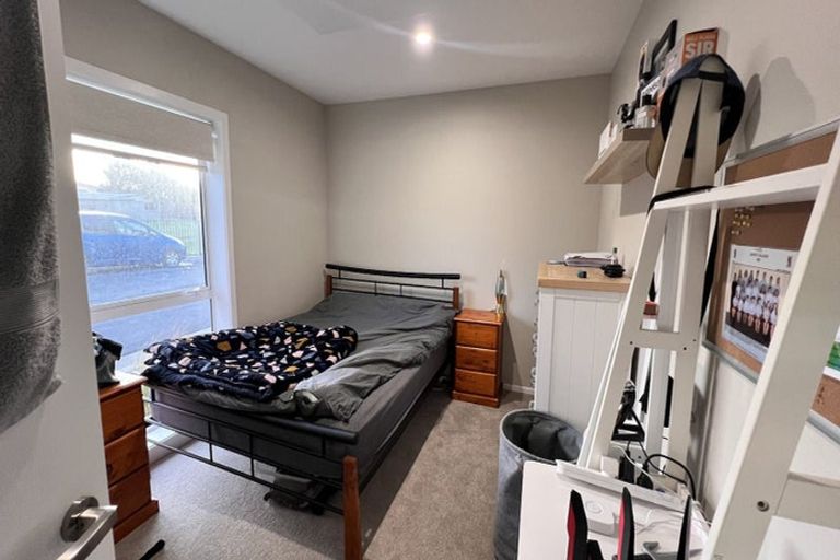 Photo of property in 4 Kopua Place, Whitby, Porirua, 5024