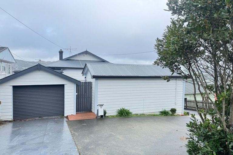 Photo of property in 30 Chesterton Street, Johnsonville, Wellington, 6037