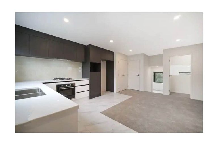 Photo of property in 22b Poruru Close, Papakura, 2110