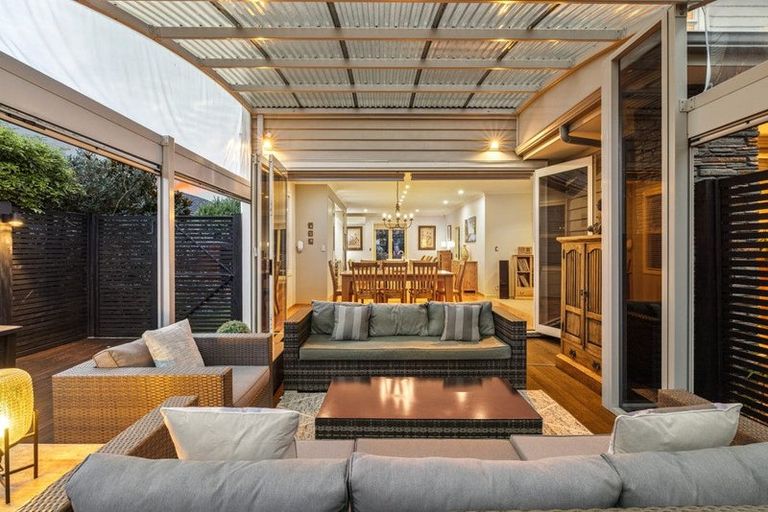 Photo of property in 50 Valley Road, Pukekohe, 2120