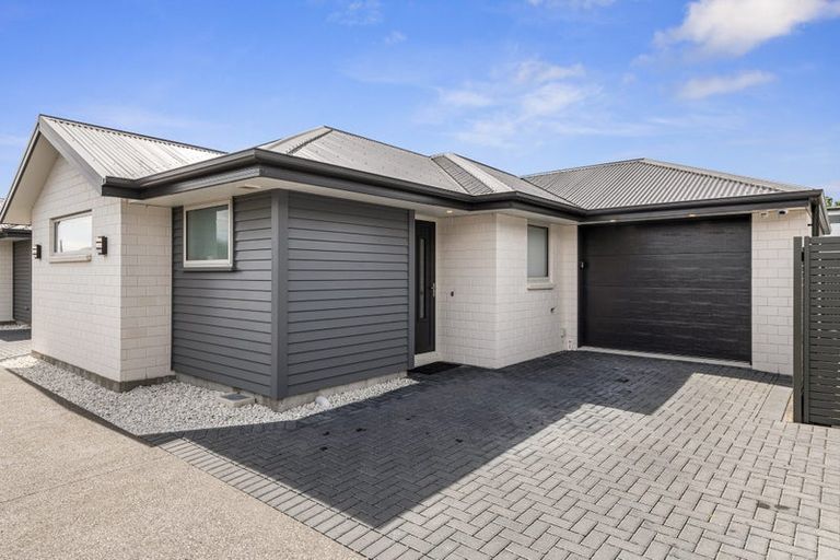 Photo of property in 2/120 Gilberthorpes Road, Hei Hei, Christchurch, 8042