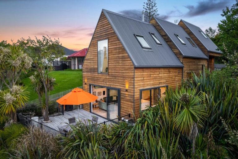 Photo of property in 39 Kent Terrace, Riverhead, 0820