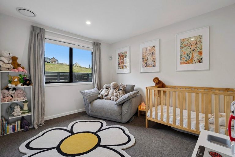 Photo of property in 28 Mcadam Drive, Jacks Point, Queenstown, 9371