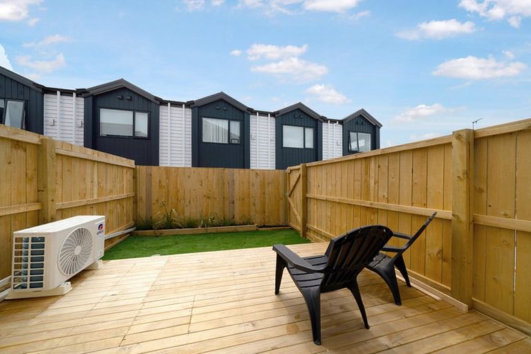 Photo of property in 7/85 Jaemont Avenue, Te Atatu South, Auckland, 0610