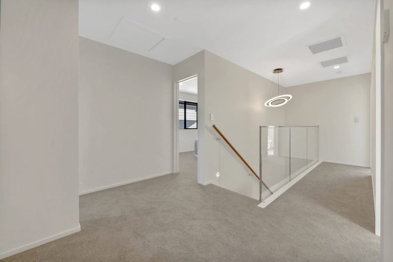 Photo of property in 7 Woven Place, Karaka, 2113