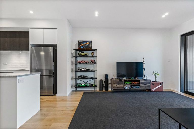 Photo of property in 86 Rangihina Road, Hobsonville, Auckland, 0616