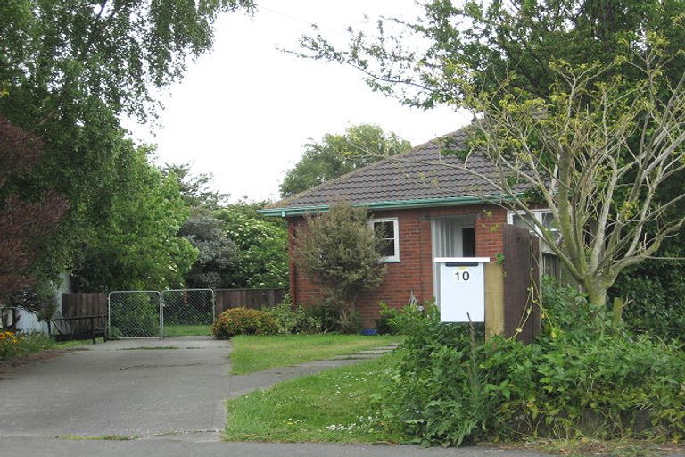 Photo of property in 10 Rowe Place, Burwood, Christchurch, 8061
