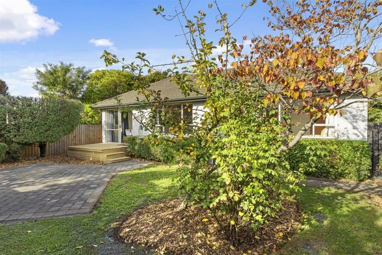 Photo of property in 387 Yaldhurst Road, Russley, Christchurch, 8042