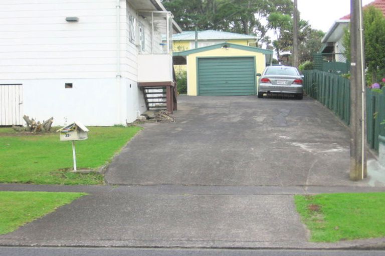 Photo of property in 1/32 Kamara Road, Glen Eden, Auckland, 0602