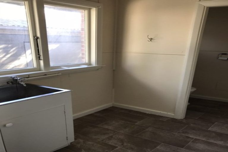 Photo of property in 2/327 Main South Road, Hornby, Christchurch, 8042
