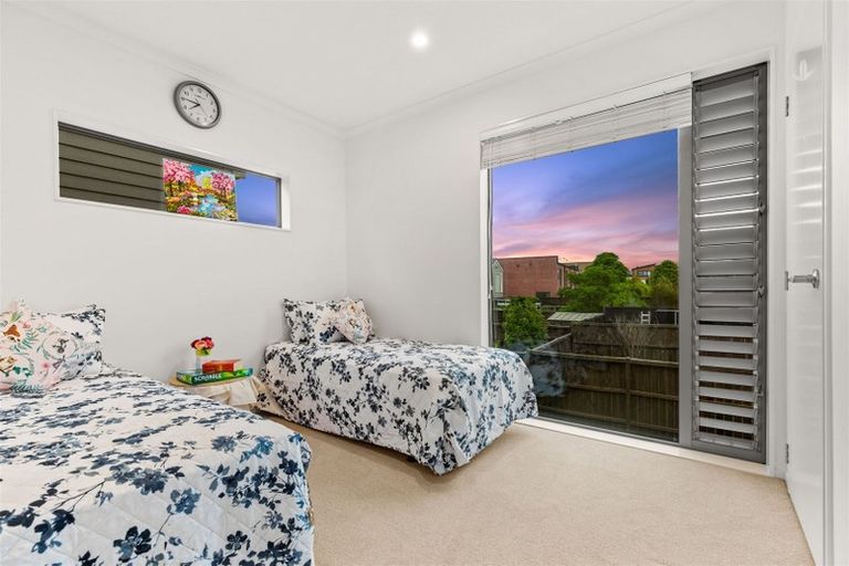 Photo of property in 12 Shelduck Way, Hobsonville, Auckland, 0616